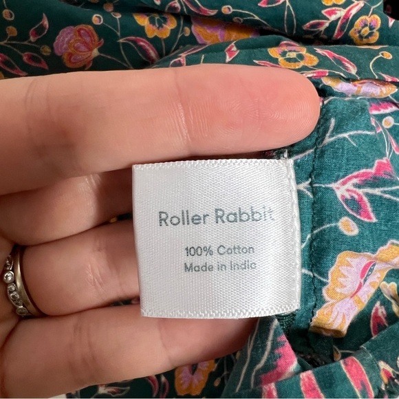 Roller Rabbit Vibrant Floral Long-Sleeve Blouse with Rounded Neckline Size 12 - Picture 5 of 6